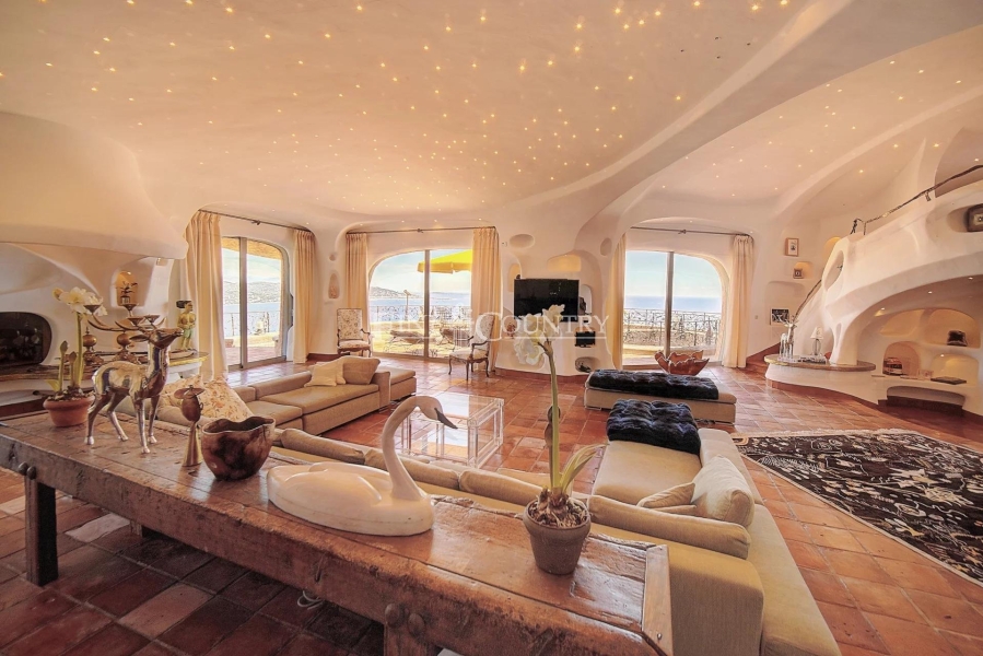 Splendide Propriété vue mer à 360 degrés à THEOULE
