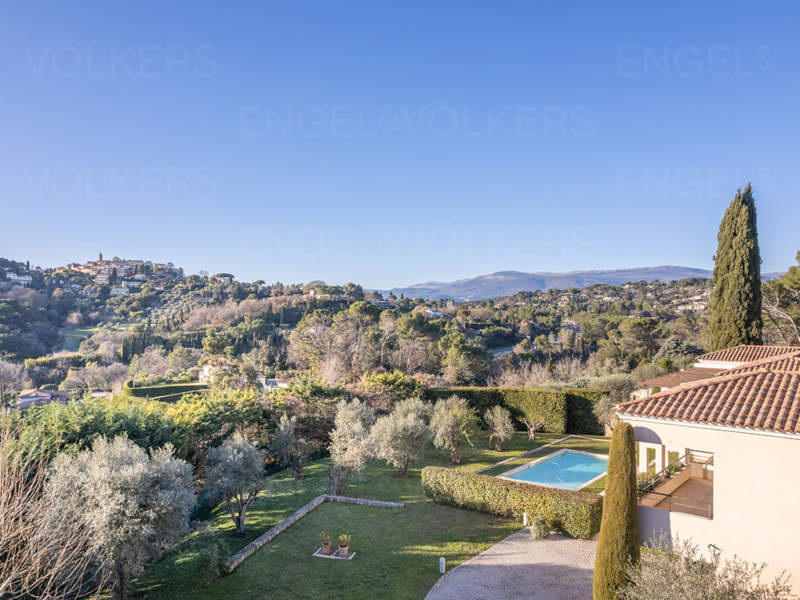 En exclusivité – Superbe villa de 307 m² à Mougins